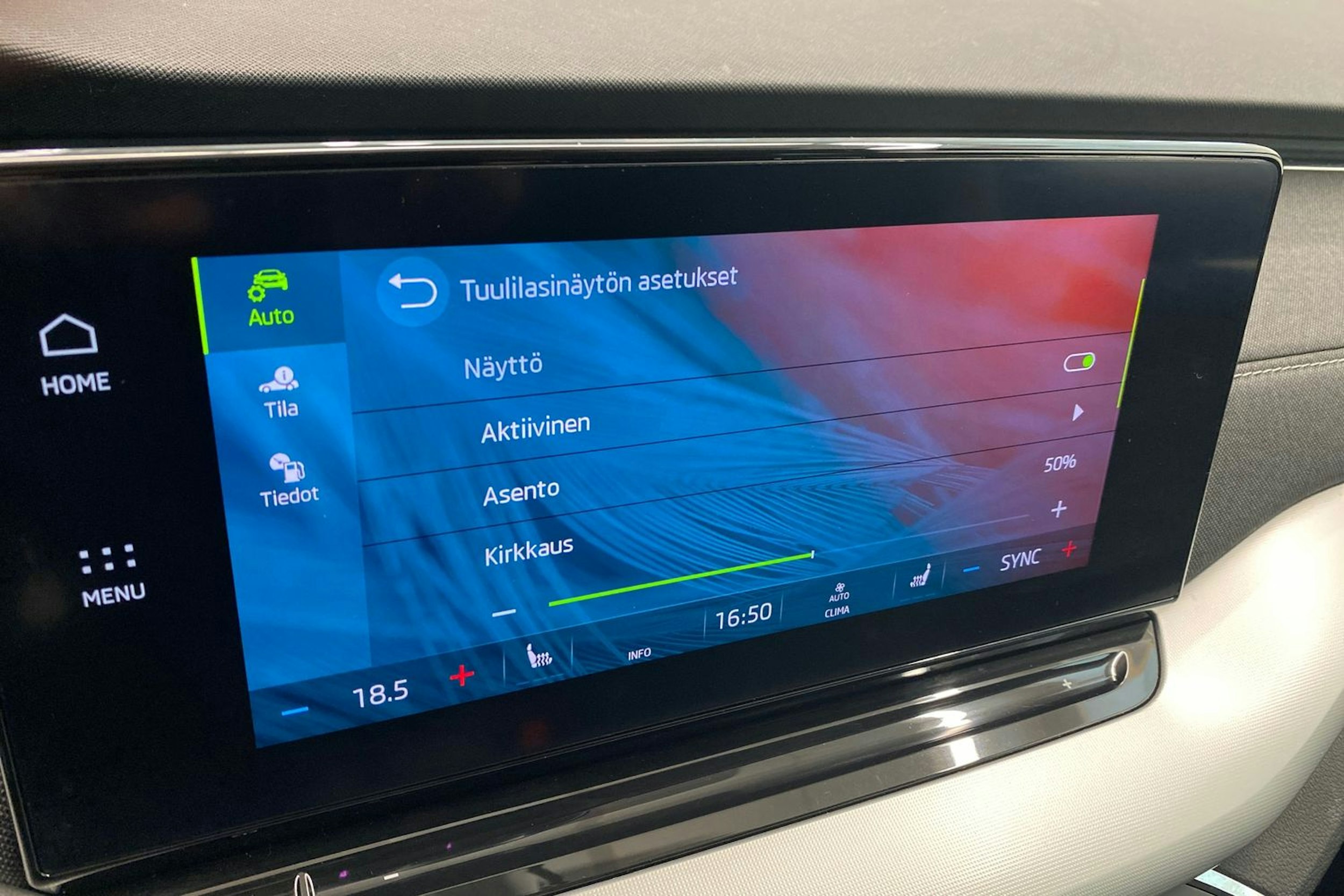 Harmaa Skoda OCTAVIA 2021 kuva 25.