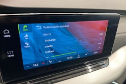 Harmaa Skoda OCTAVIA 2021 kuva 25.