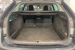 Harmaa Skoda OCTAVIA 2021 kuva 38.