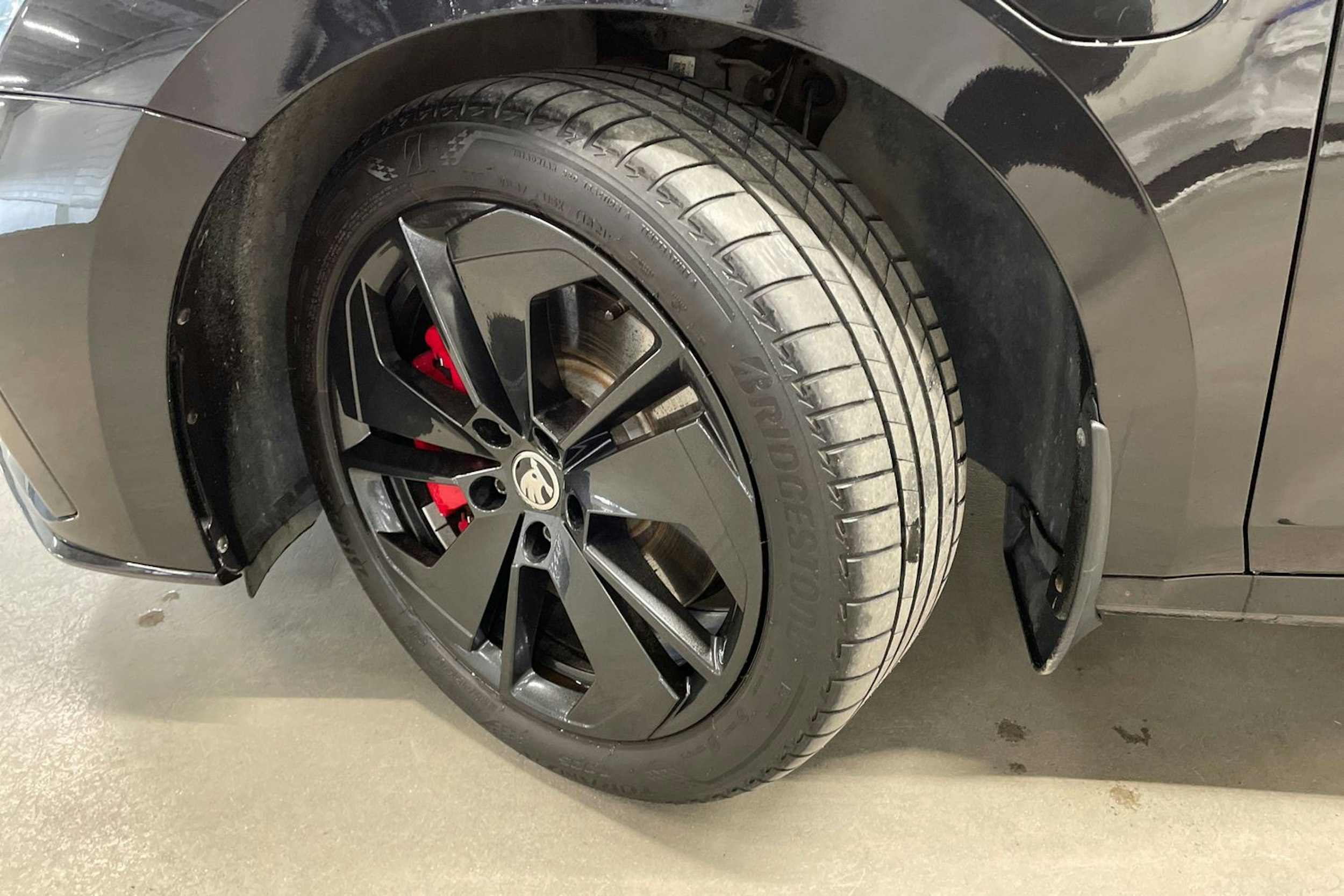 musta Skoda Octavia 2021 kuva 10.