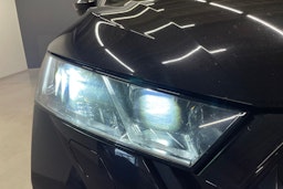 musta Skoda Octavia 2021 kuva 11.