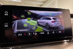 musta Skoda Octavia 2021 kuva 18.