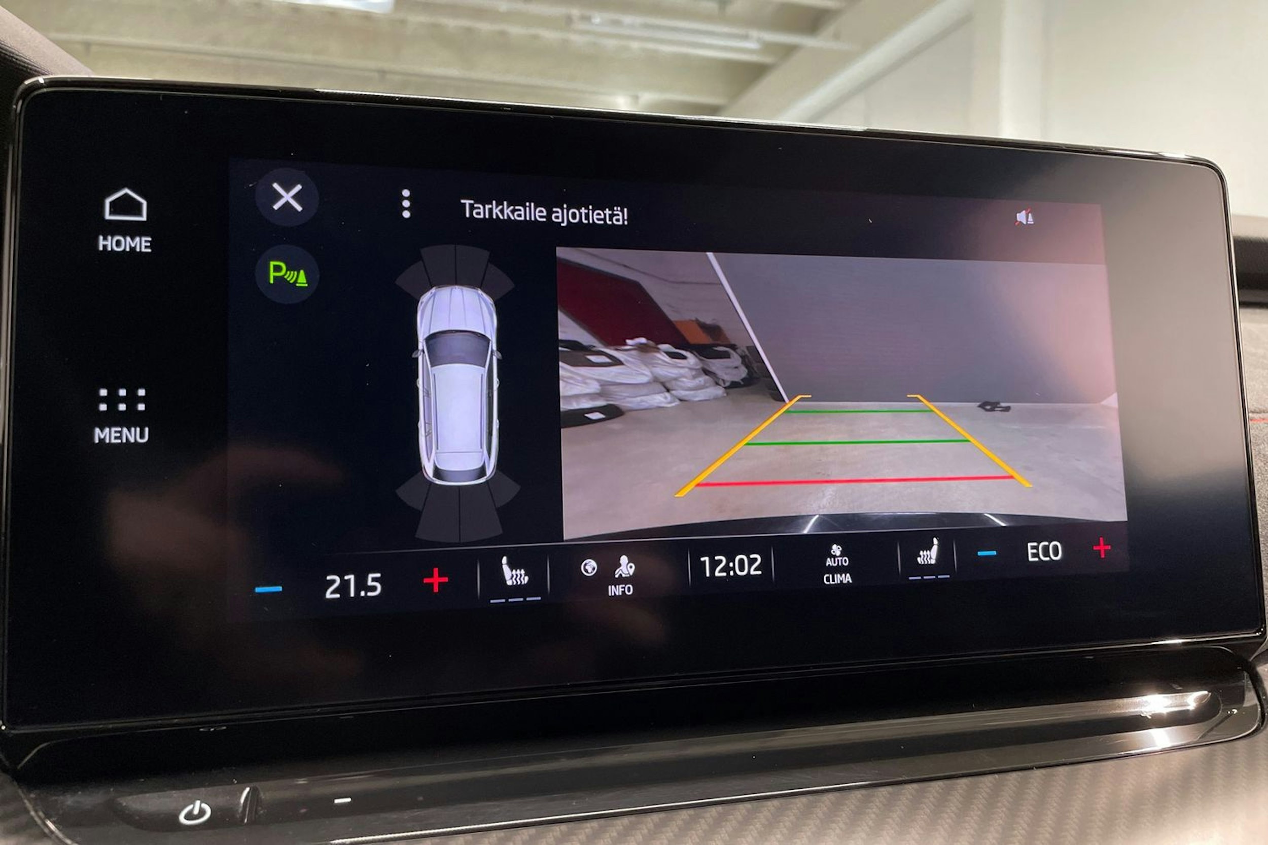 musta Skoda Octavia 2021 kuva 19.
