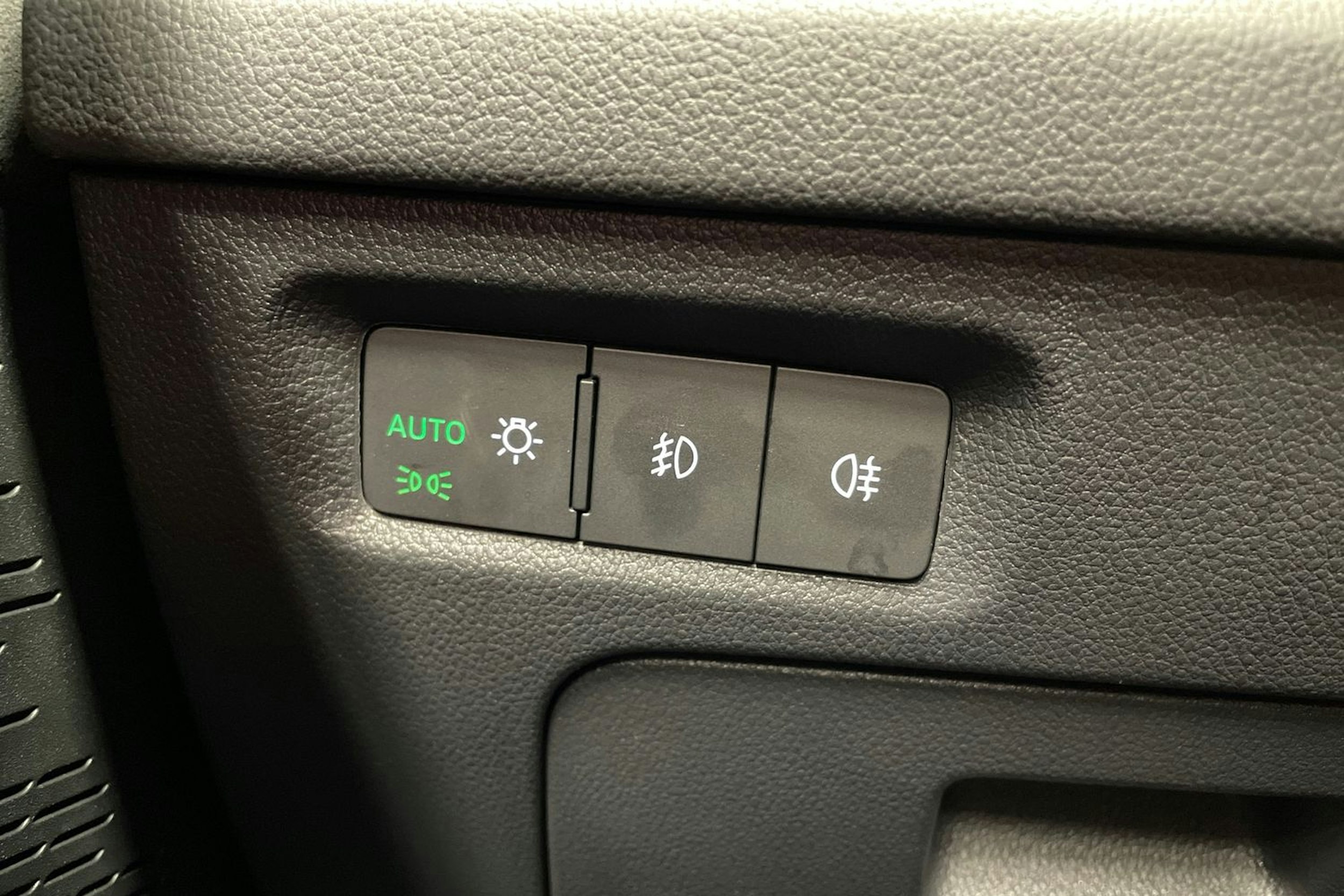 musta Skoda Octavia 2021 kuva 20.