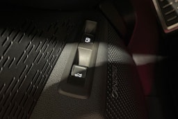 musta Skoda Octavia 2021 kuva 22.