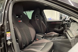 musta Skoda Octavia 2021 kuva 27.