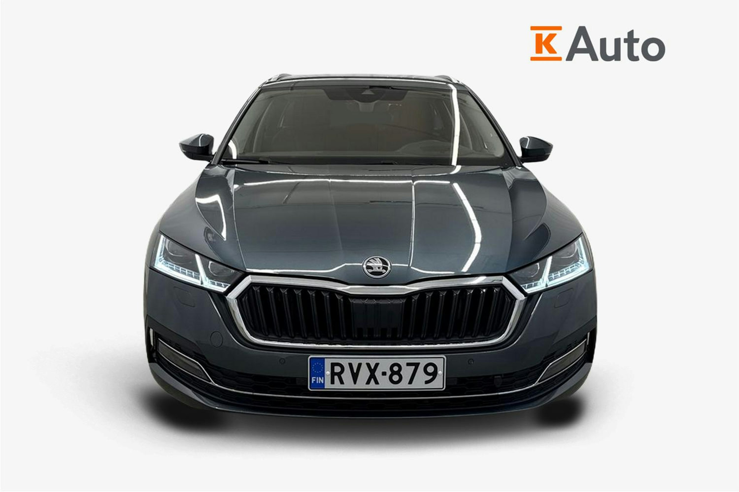 harmaa Skoda Octavia 2021 kuva 5.