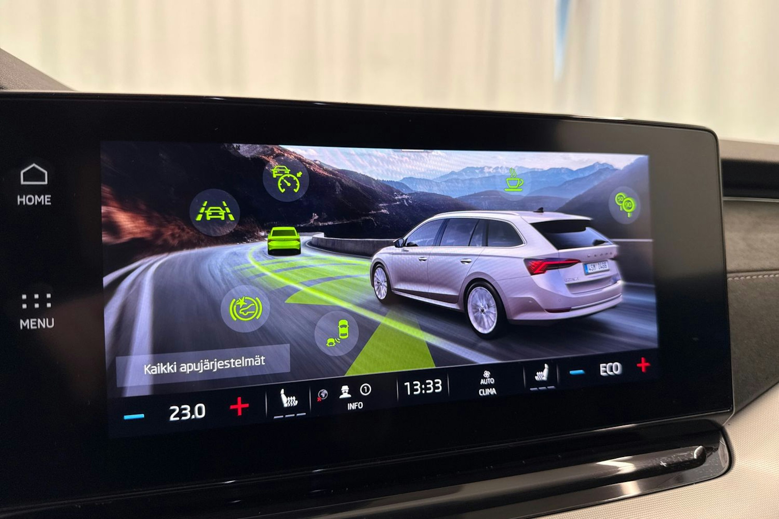 harmaa Skoda Octavia 2021 kuva 28.