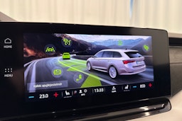 harmaa Skoda Octavia 2021 kuva 28.