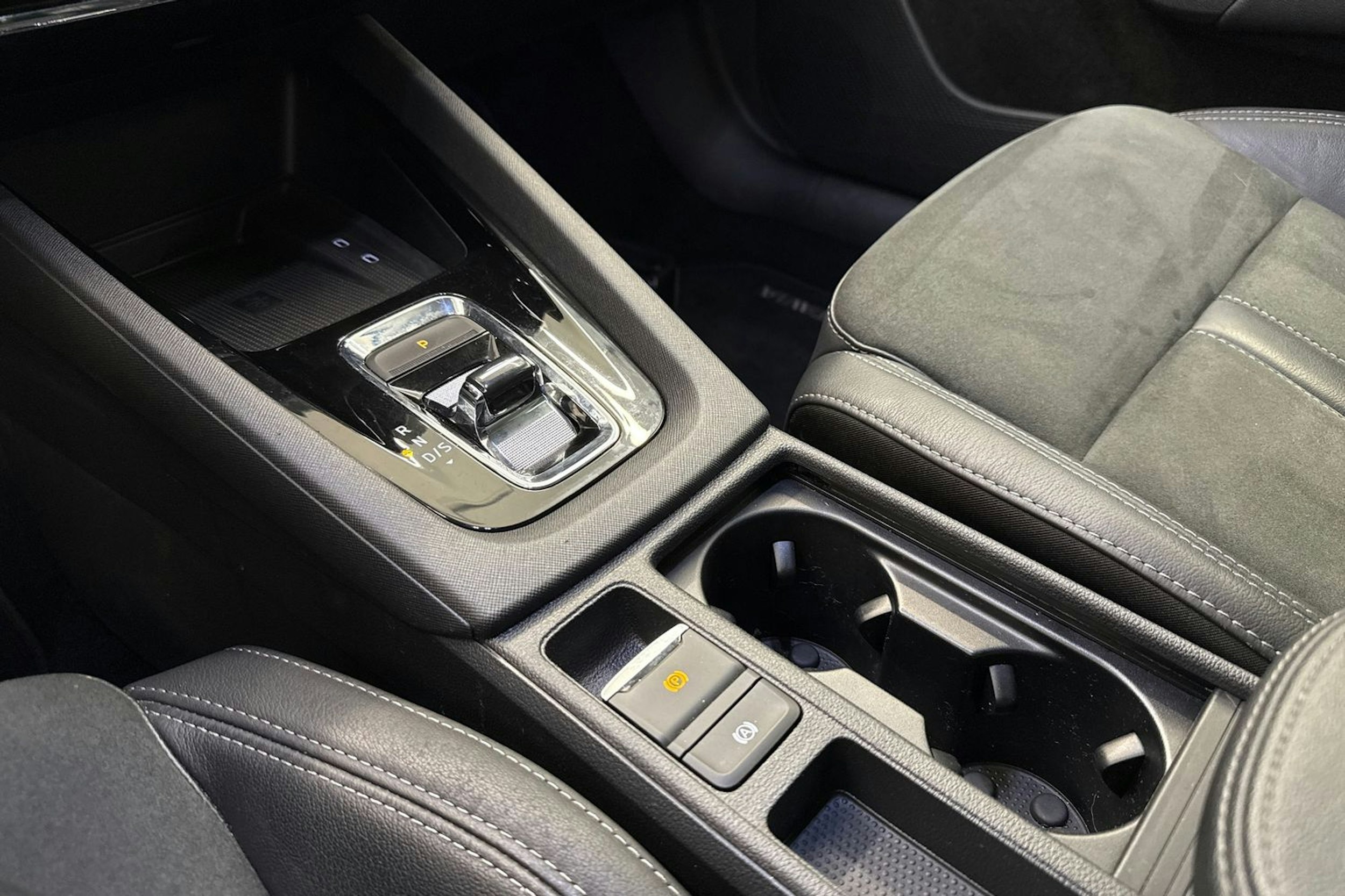 harmaa Skoda Octavia 2021 kuva 30.