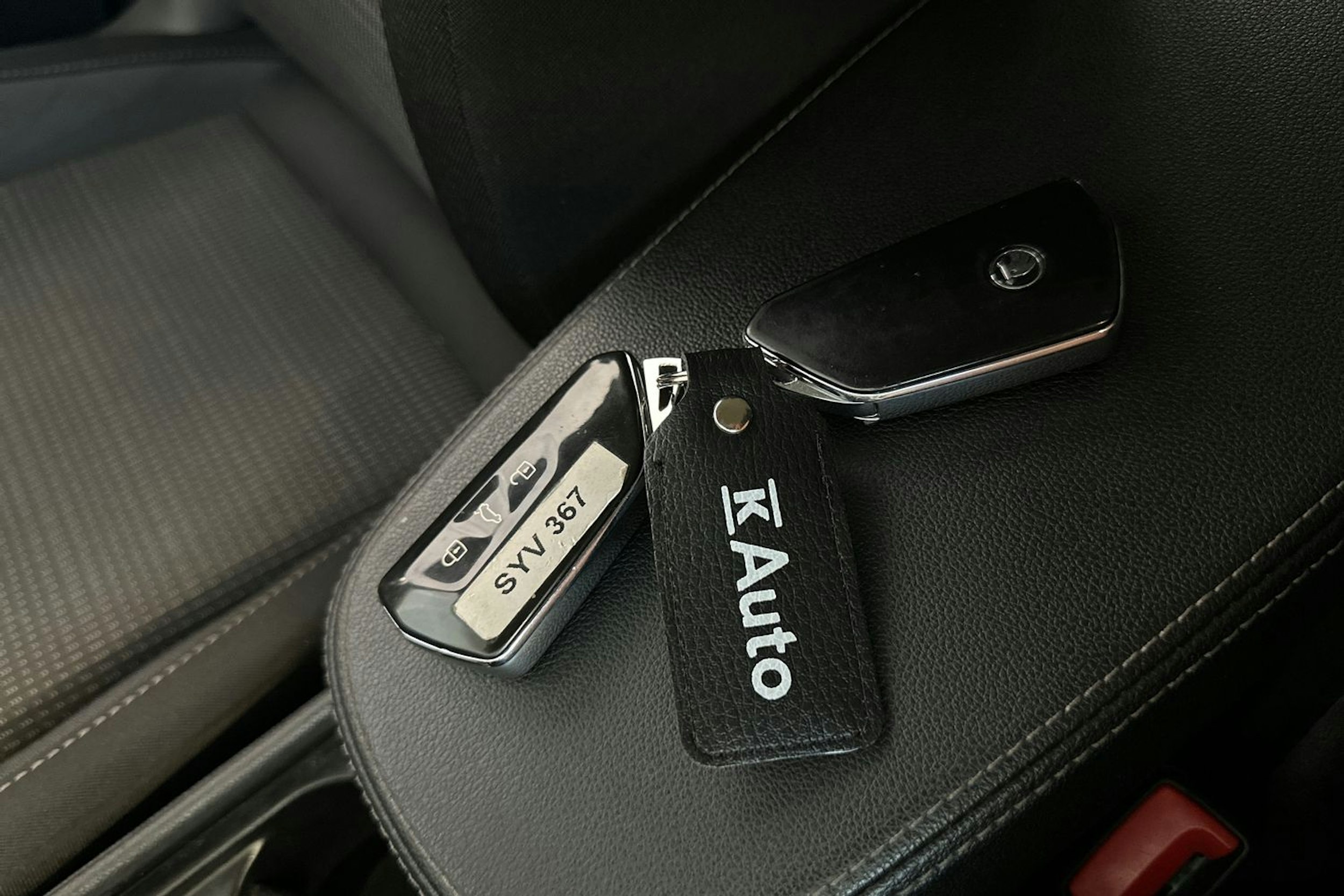 valkoinen Skoda Octavia 2021 kuva 24.