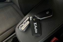 valkoinen Skoda Octavia 2021 kuva 24.