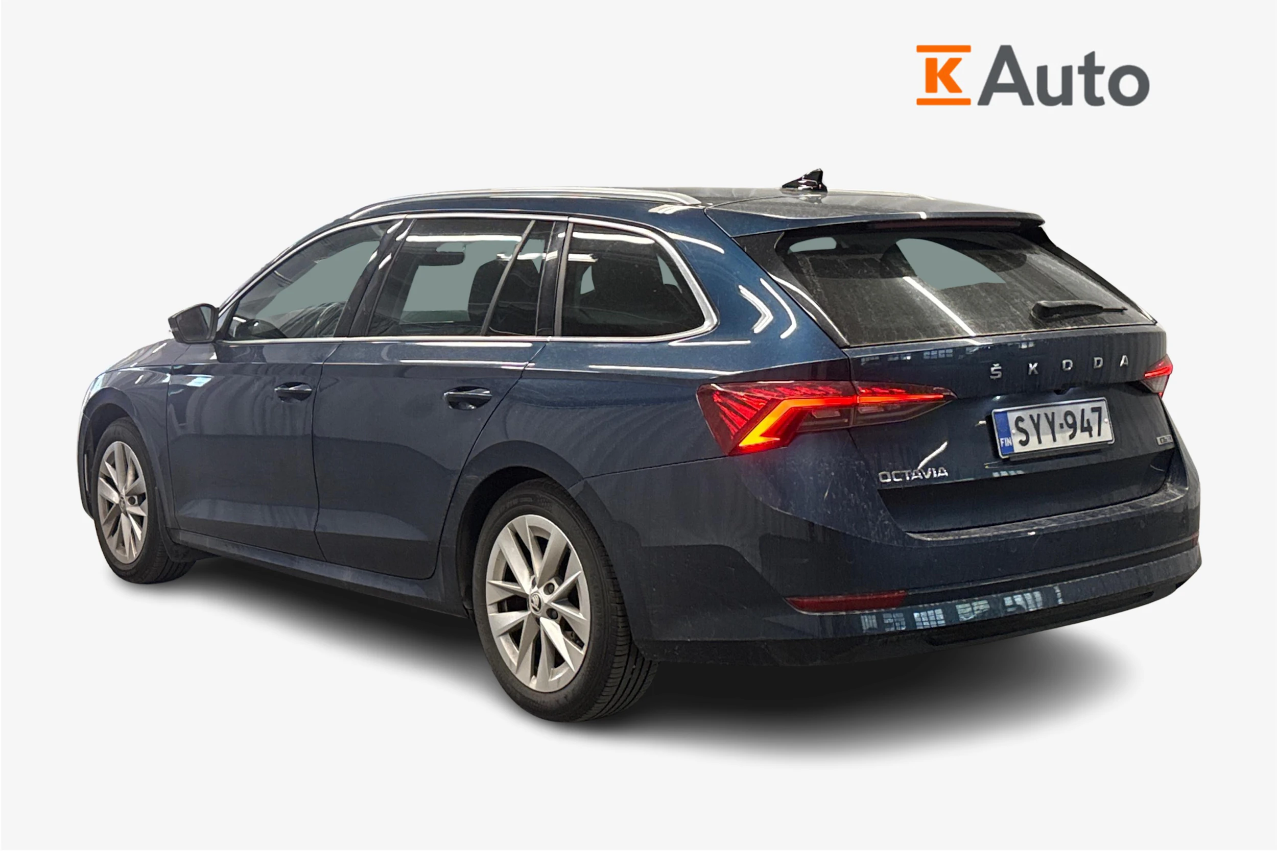 sininen Skoda Octavia 2021 kuva 2.