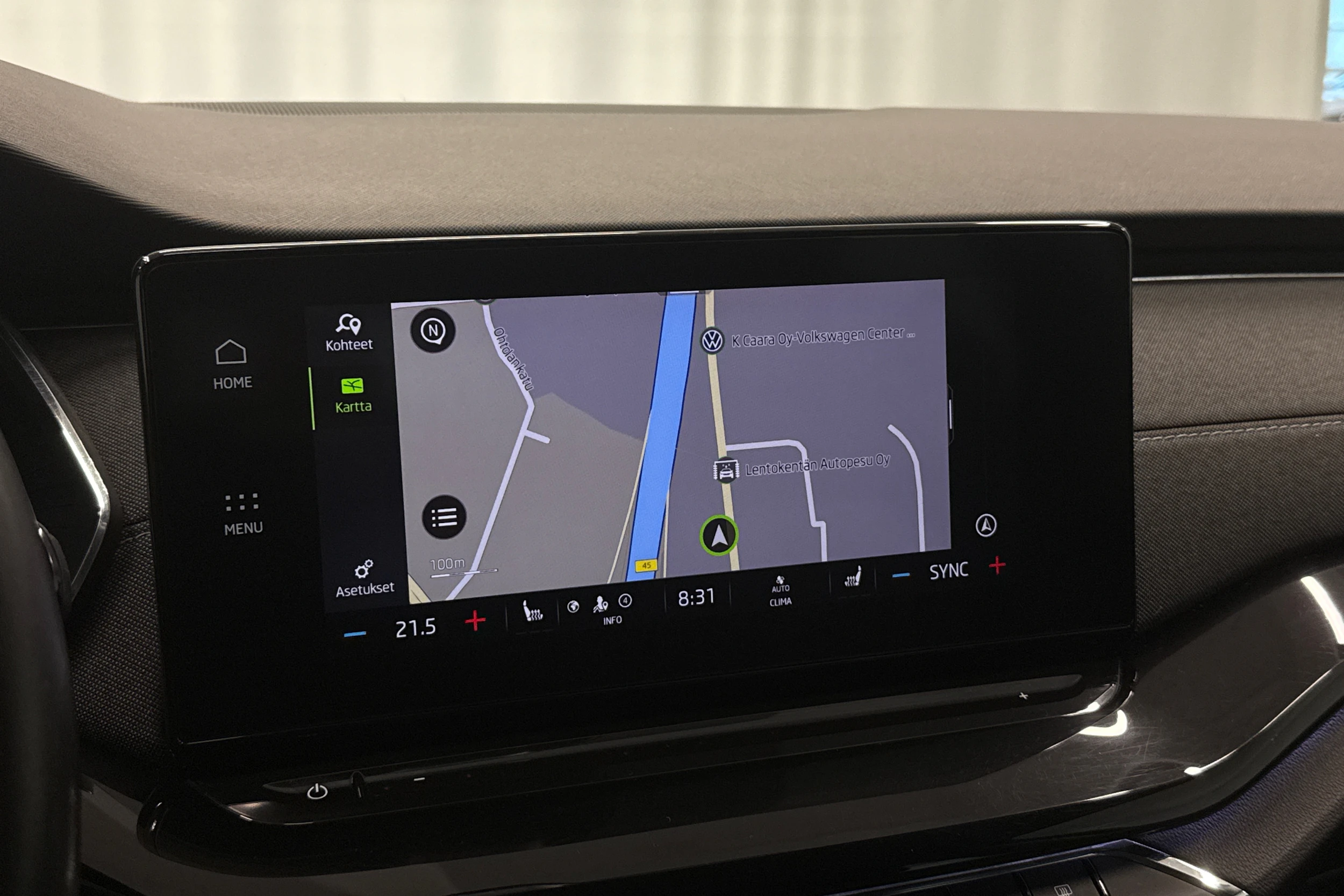 sininen Skoda Octavia 2021 kuva 15.