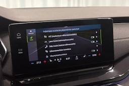 sininen Skoda Octavia 2021 kuva 16.