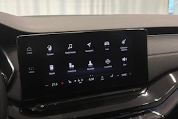 sininen Skoda Octavia 2021 kuva 18.