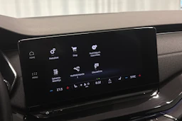 sininen Skoda Octavia 2021 kuva 19.