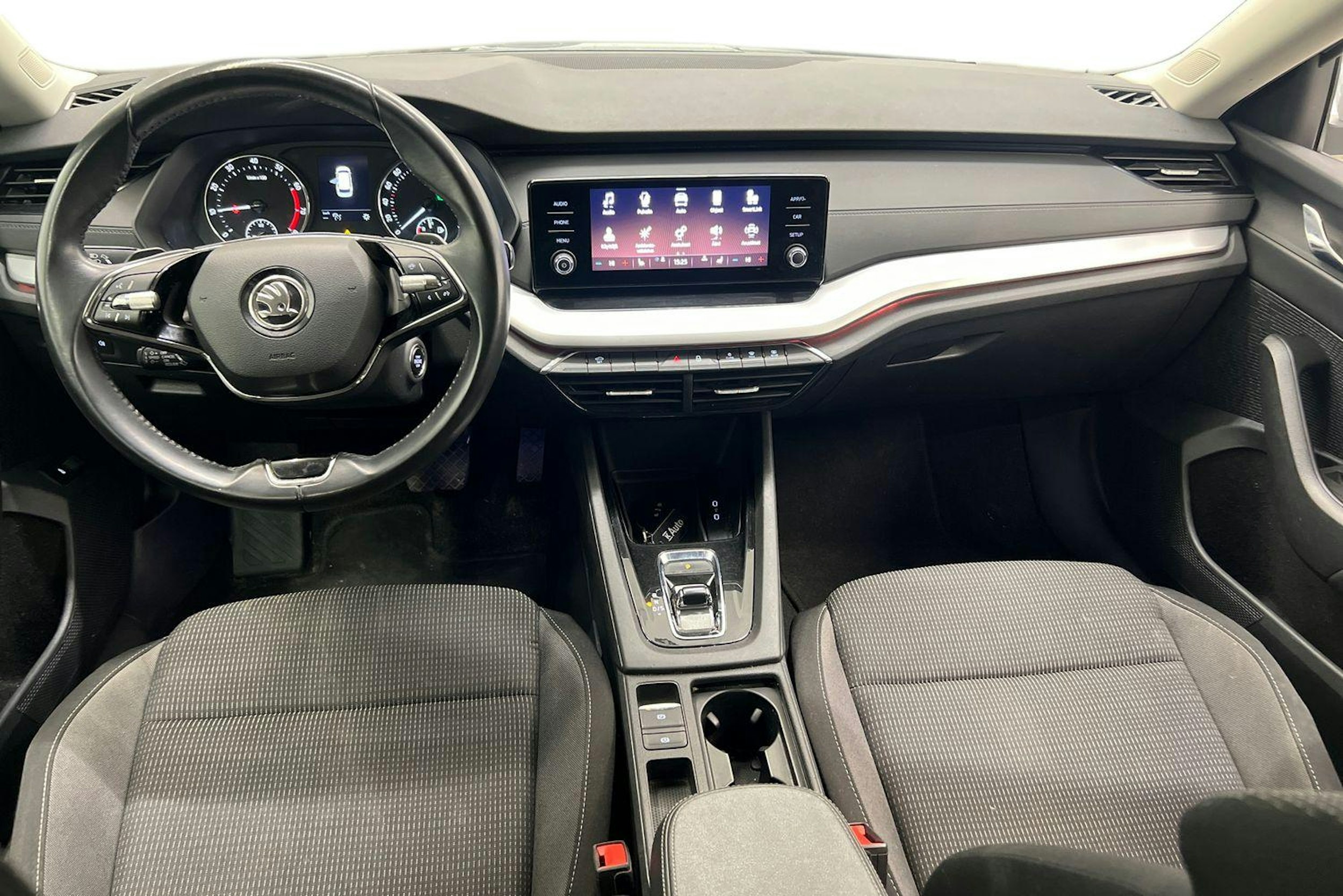 Hopea Skoda OCTAVIA 2021 kuva 9.