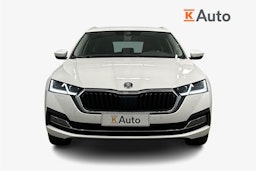 valkoinen Skoda Octavia 2022 kuva 4.