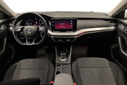 valkoinen Skoda Octavia 2022 kuva 7.