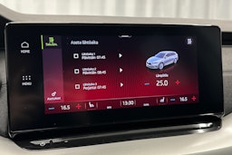 valkoinen Skoda Octavia 2022 kuva 23.