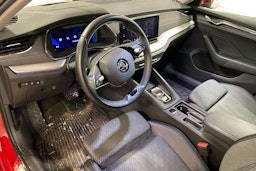 Punainen Skoda OCTAVIA 2022 kuva 3.