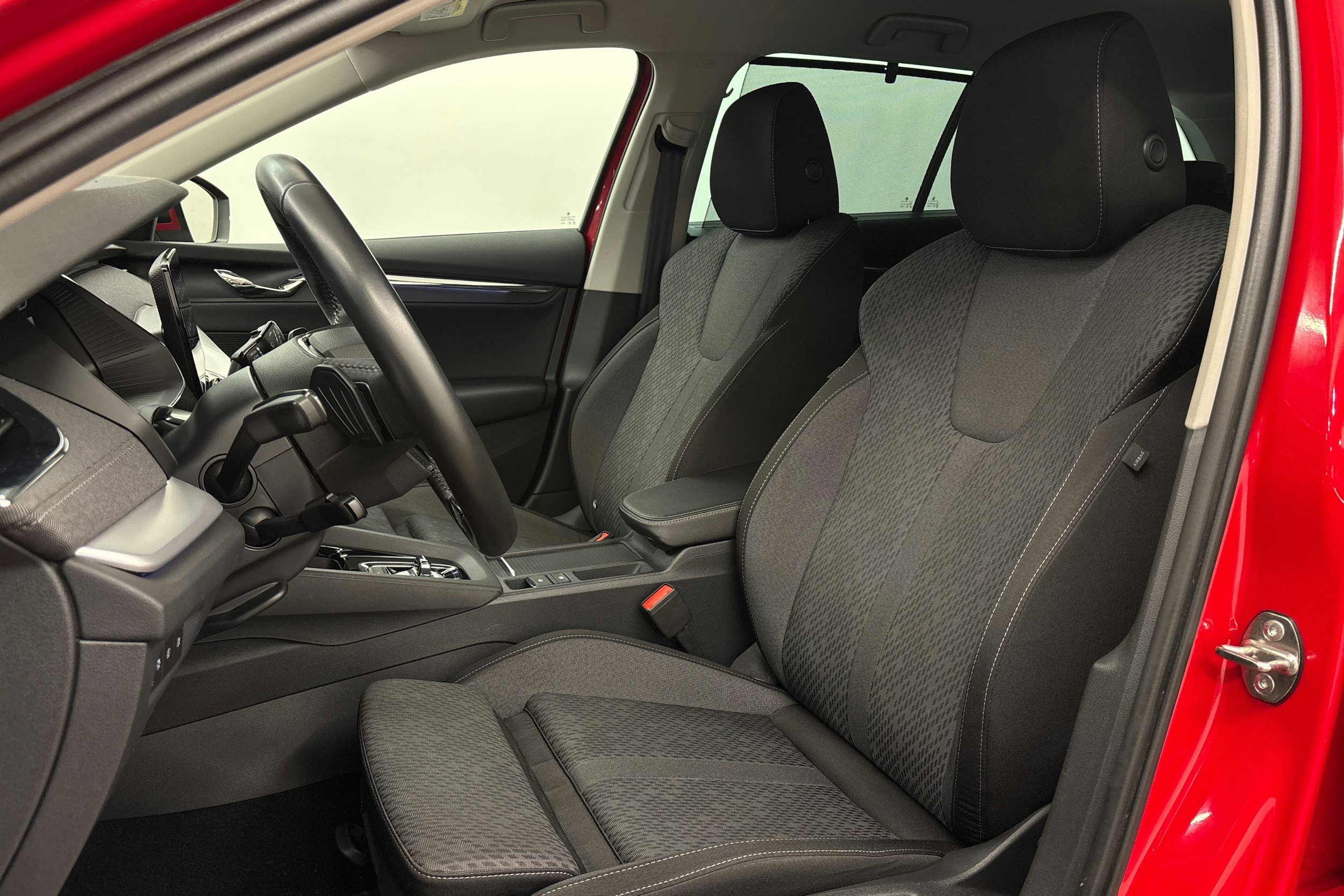 Punainen Skoda OCTAVIA 2022 kuva 17.