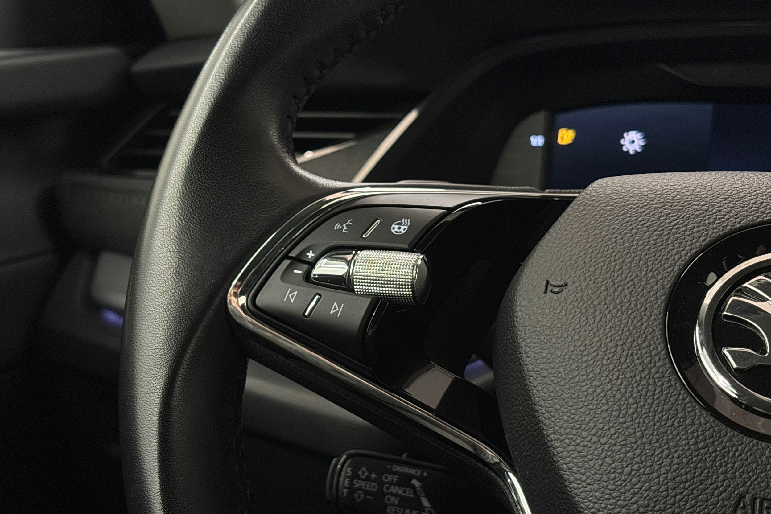 Punainen Skoda OCTAVIA 2022 kuva 19.