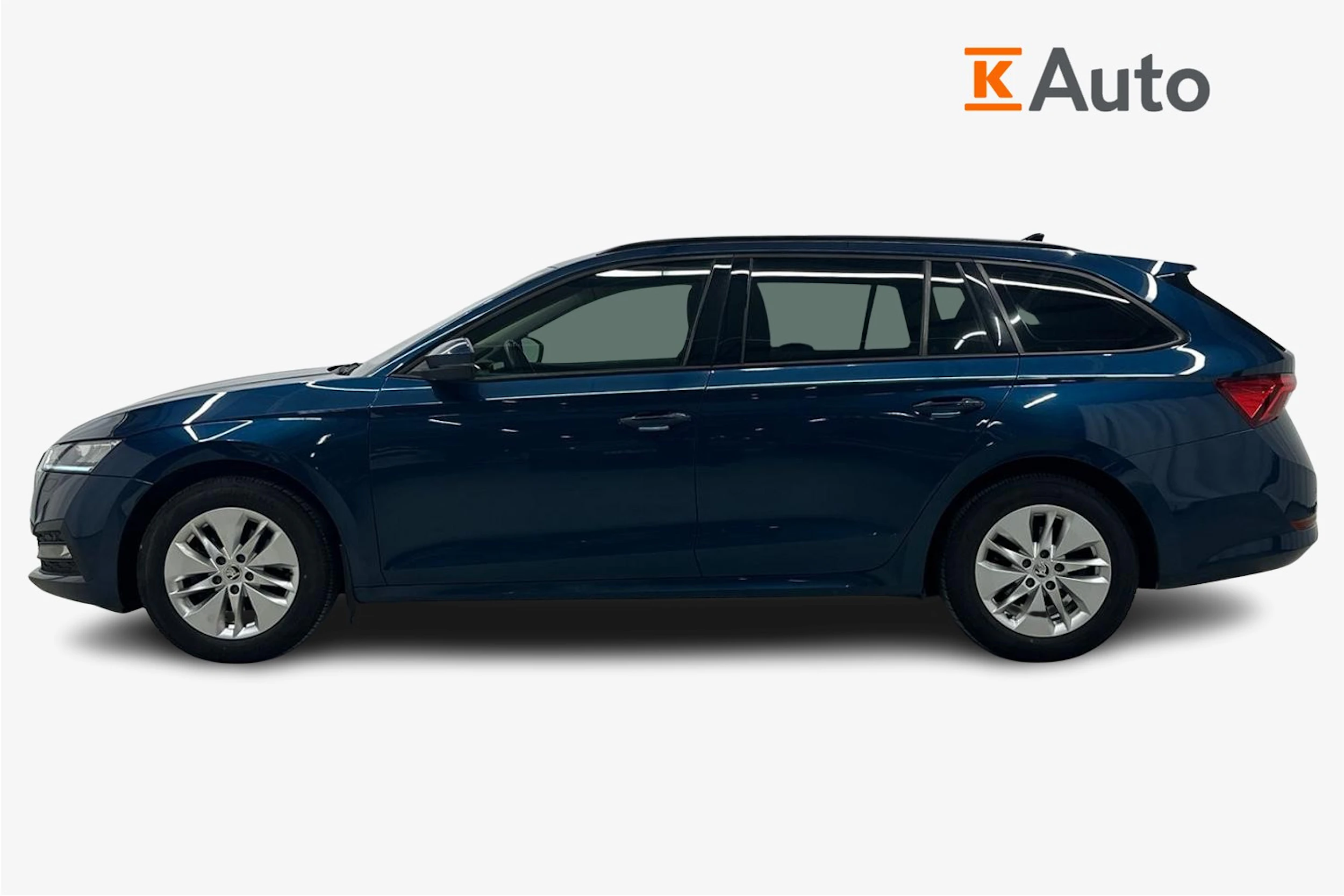 sininen Skoda Octavia 2022 kuva 5.
