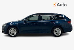 sininen Skoda Octavia 2022 kuva 5.