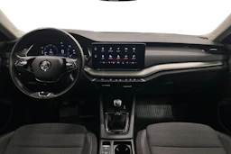 sininen Skoda Octavia 2022 kuva 7.