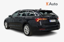 musta Skoda Octavia 2022 kuva 2.