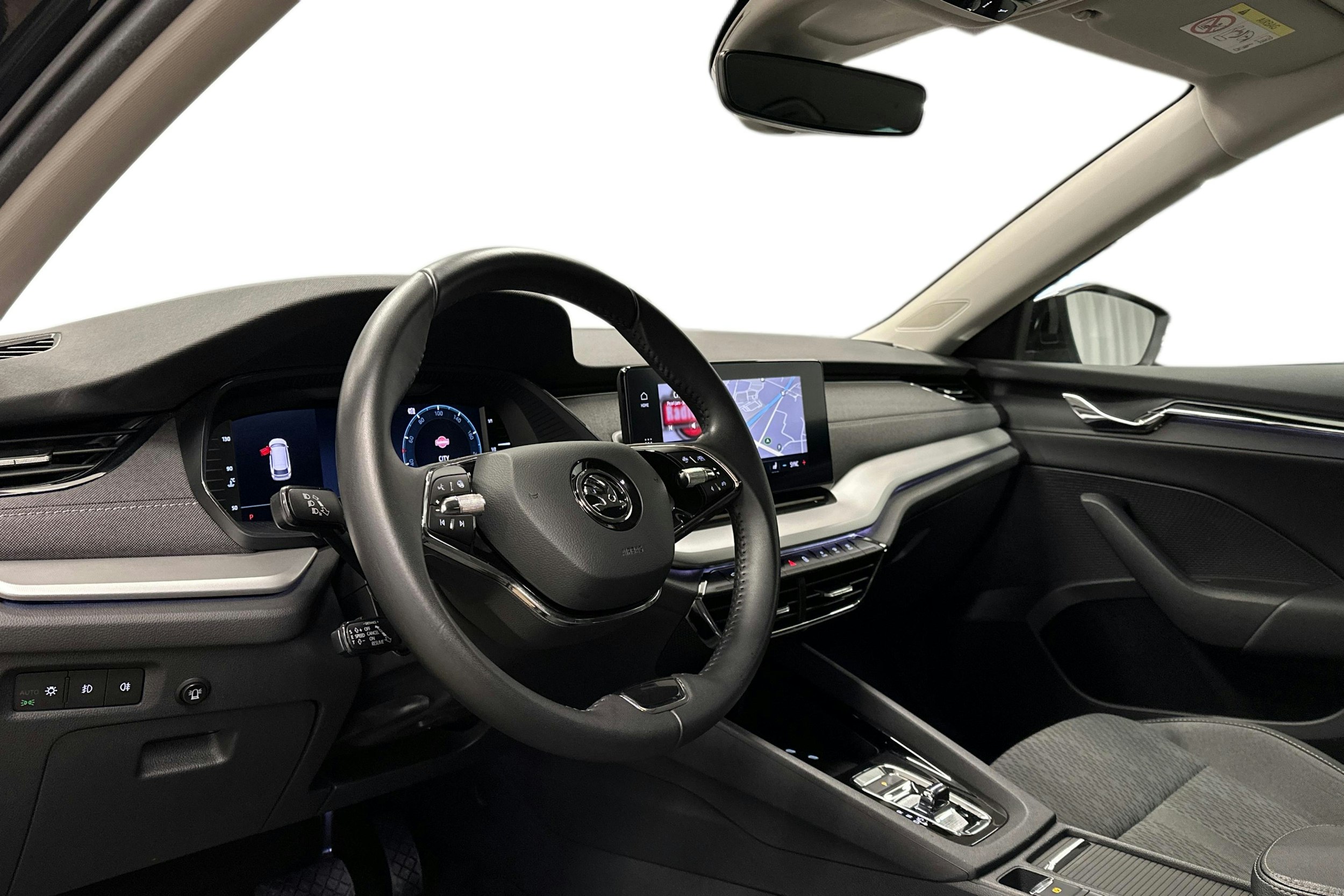 musta Skoda Octavia 2022 kuva 7.