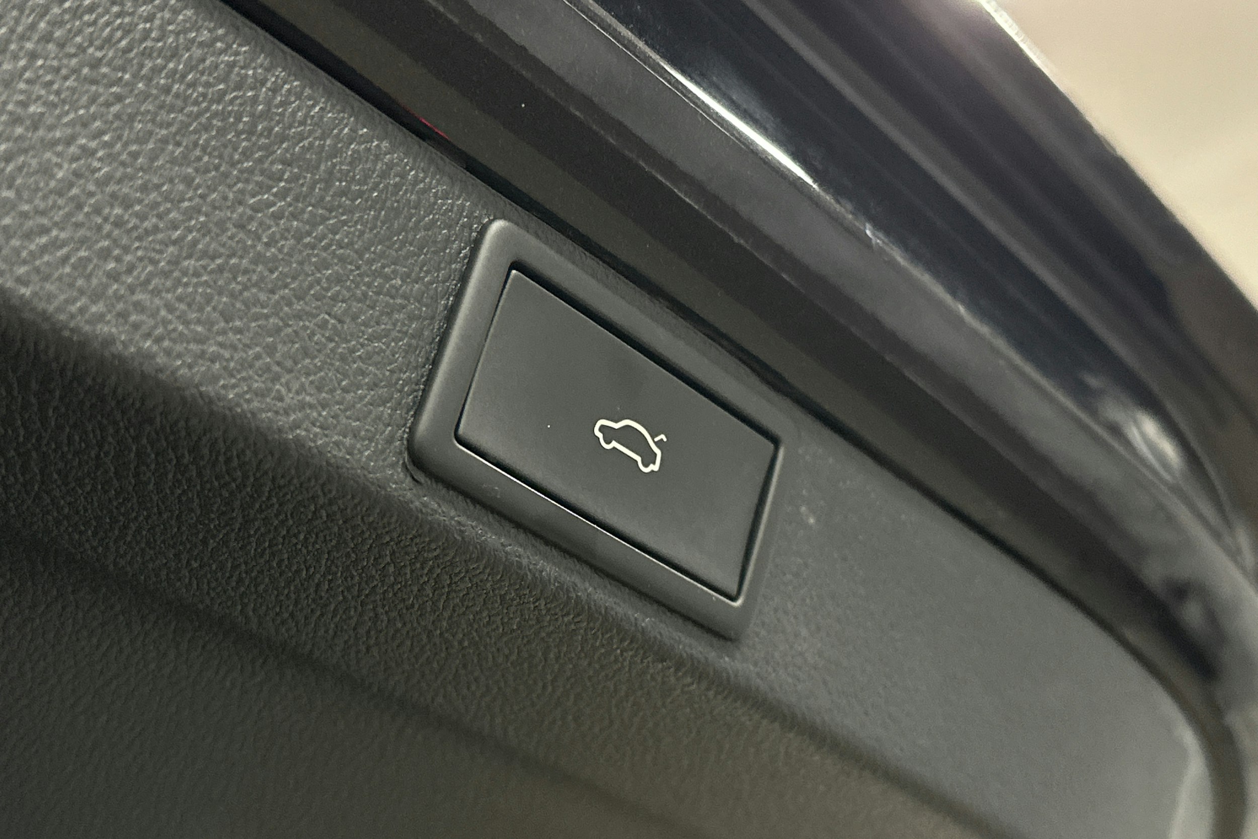 musta Skoda Octavia 2022 kuva 15.