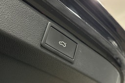 musta Skoda Octavia 2022 kuva 15.