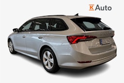 harmaa Skoda Octavia 2022 kuva 2.