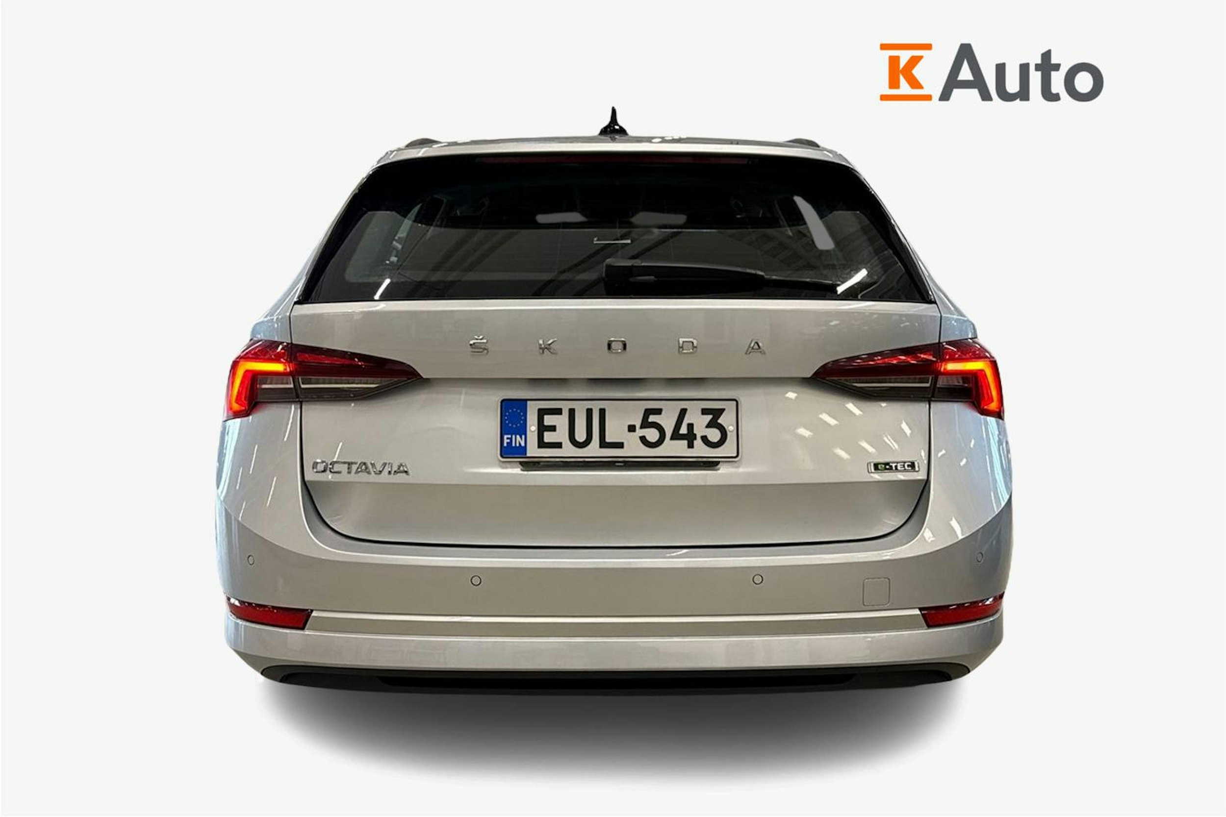 harmaa Skoda Octavia 2022 kuva 3.
