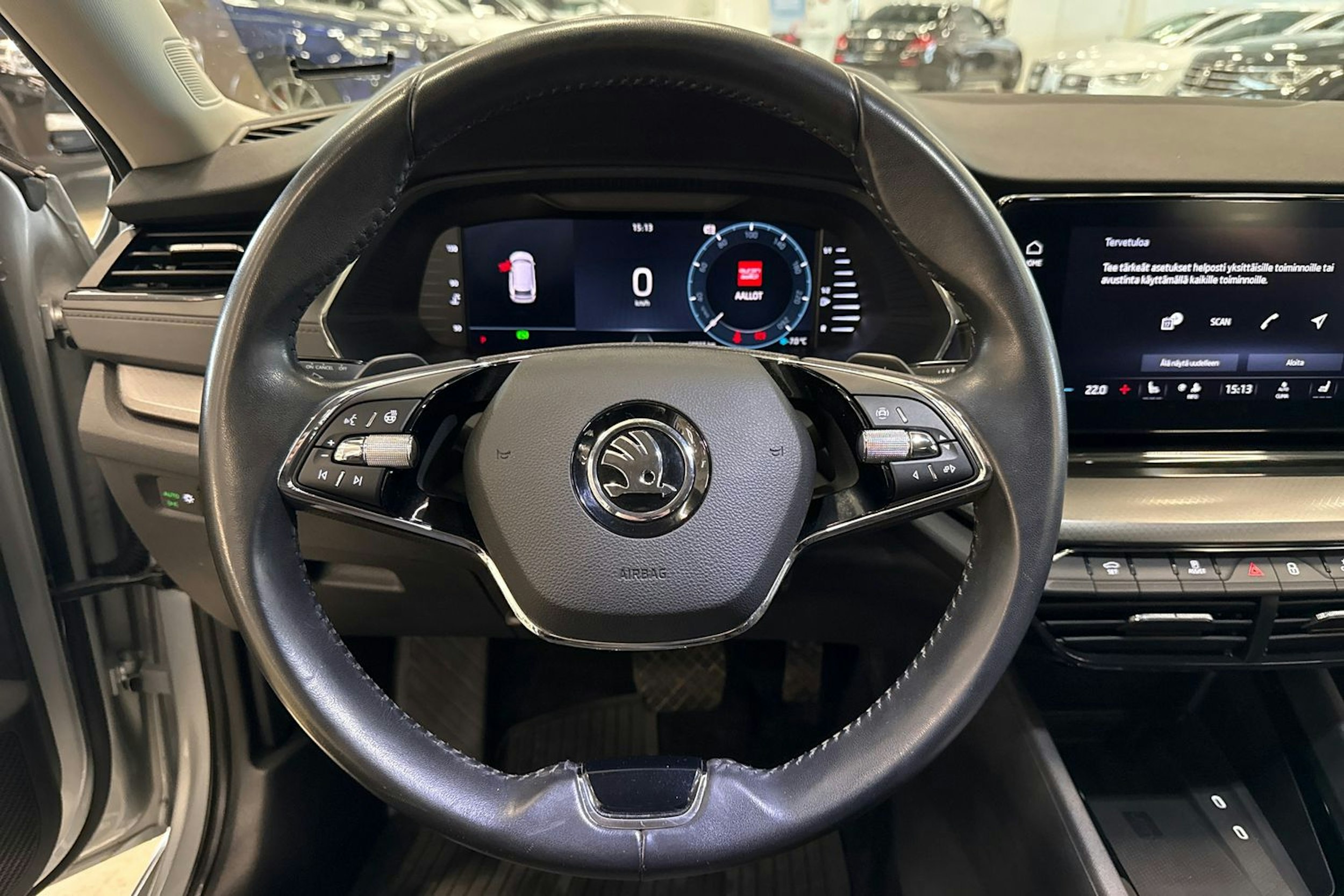 harmaa Skoda Octavia 2022 kuva 15.