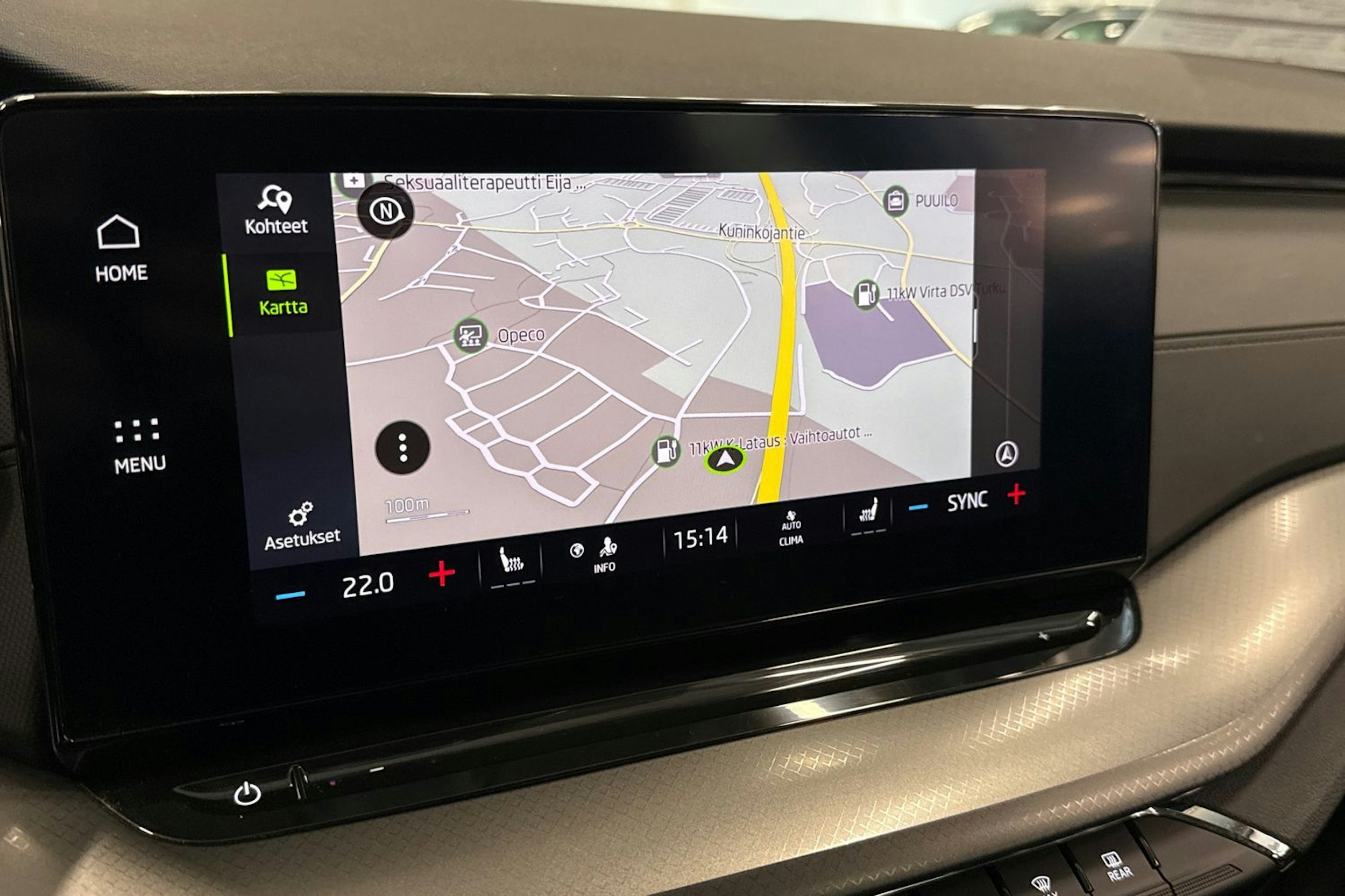 harmaa Skoda Octavia 2022 kuva 21.