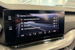 harmaa Skoda Octavia 2022 kuva 22.