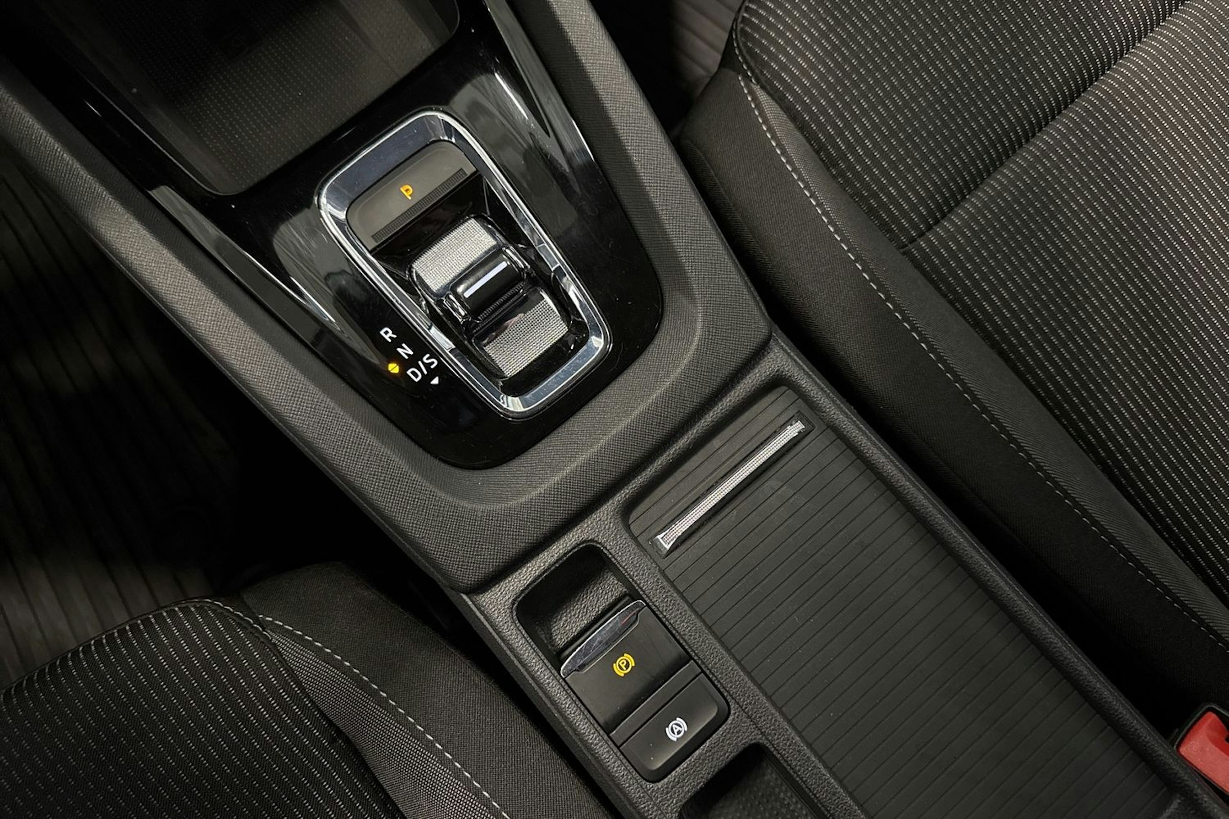 harmaa Skoda Octavia 2022 kuva 25.