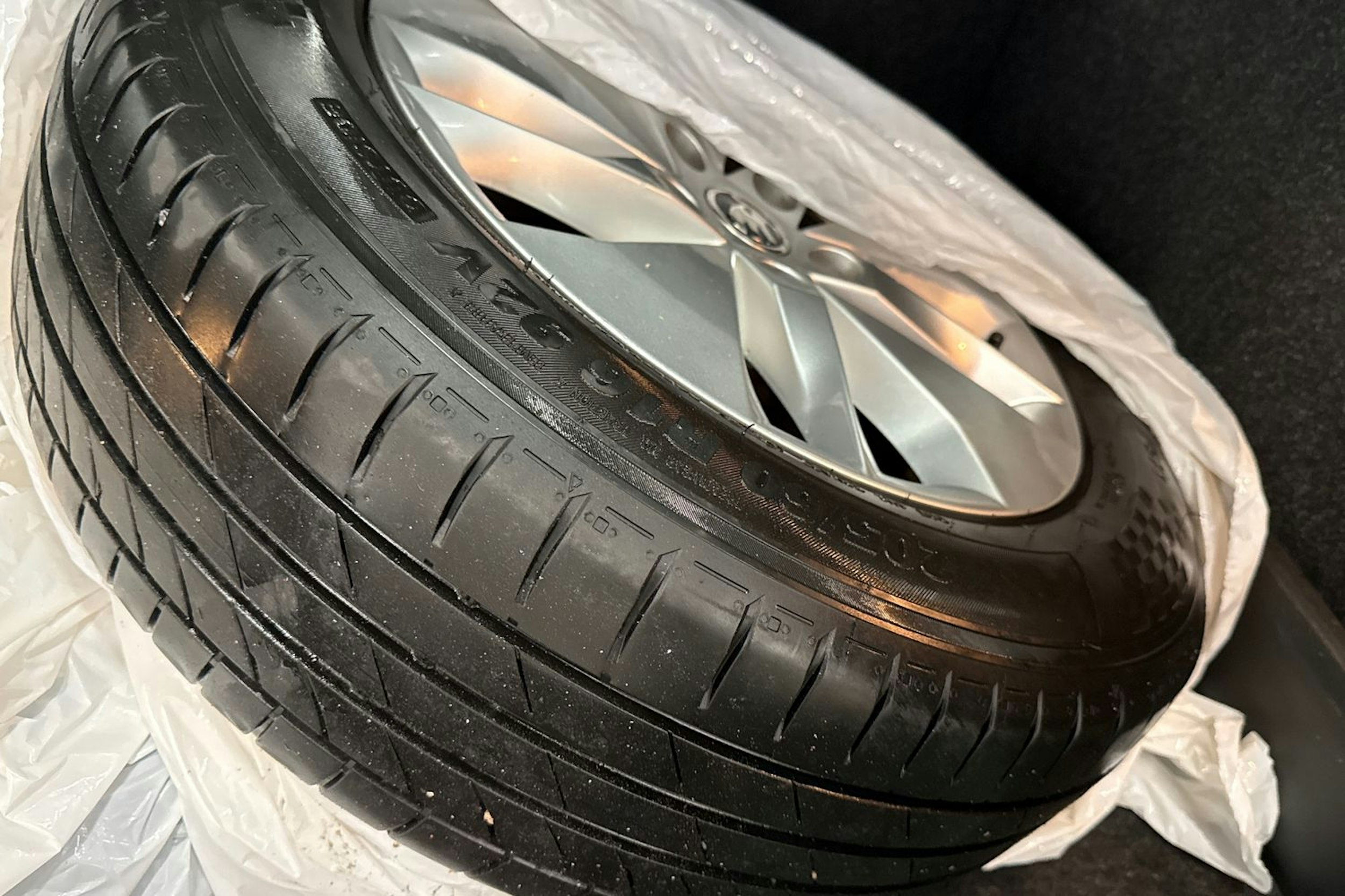 harmaa Skoda Octavia 2022 kuva 27.