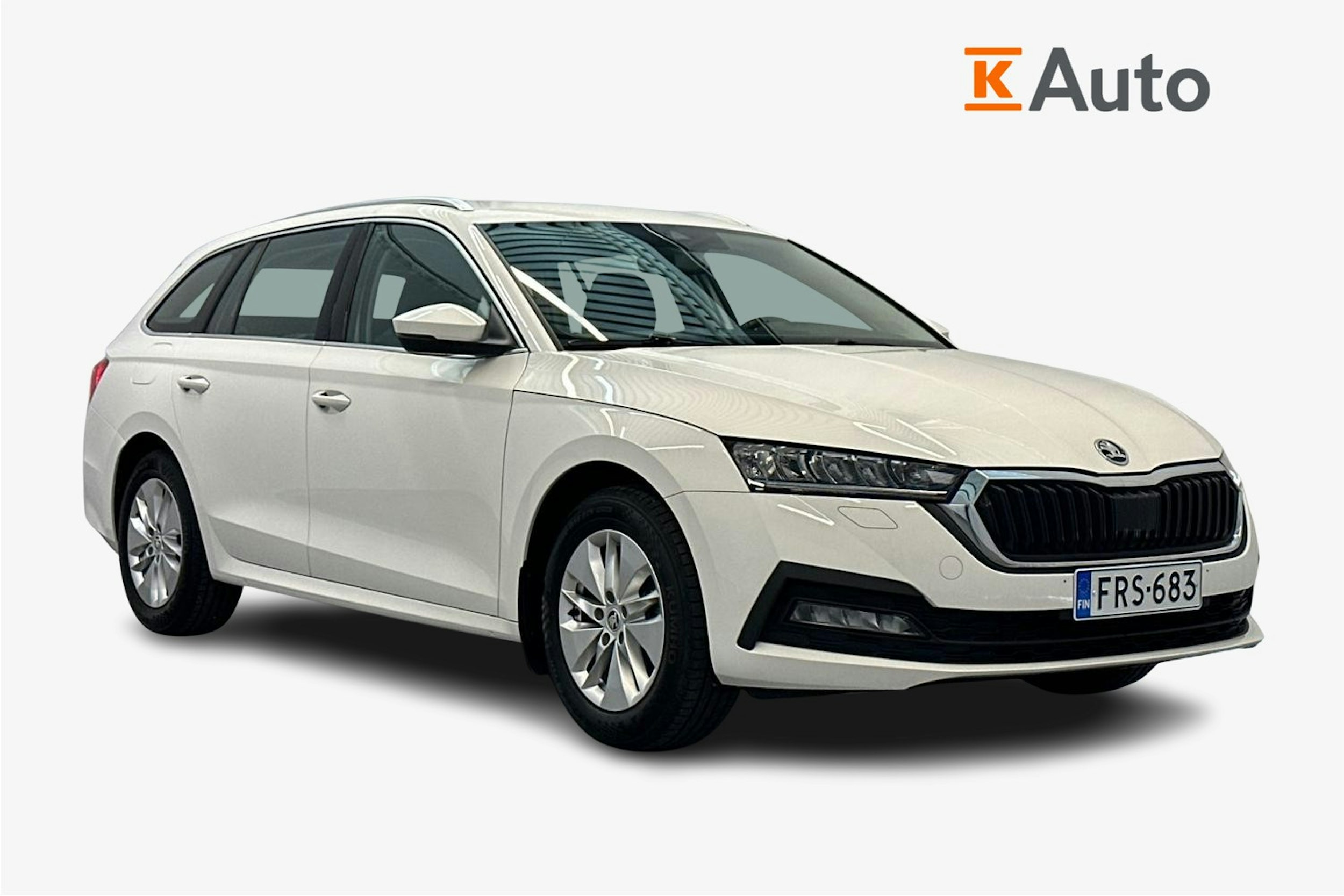 valkoinen Skoda Octavia 2022 kuva 1.