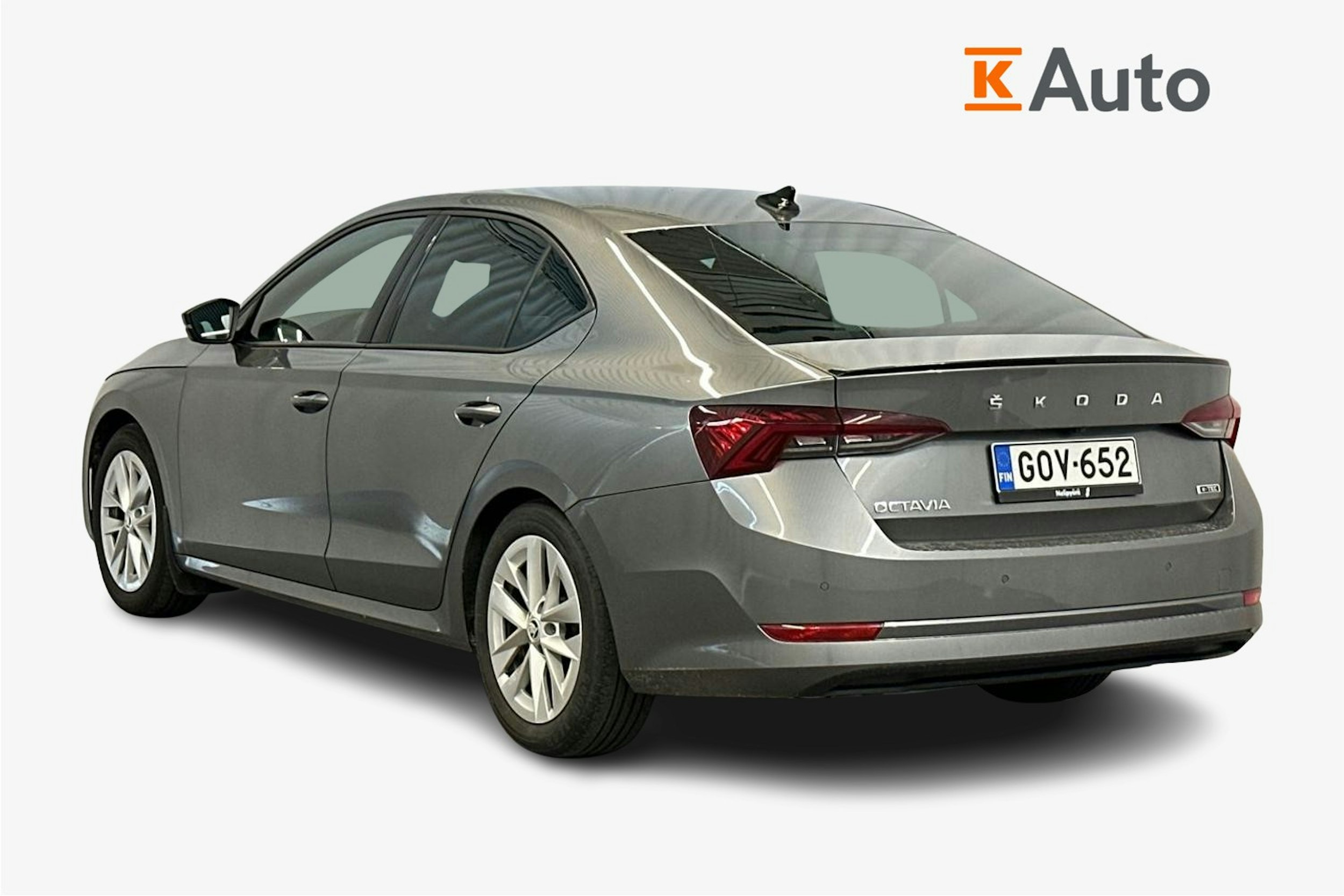 Harmaa Skoda OCTAVIA 2022 kuva 2.