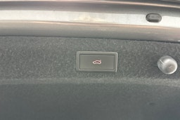 Harmaa Skoda OCTAVIA 2022 kuva 17.