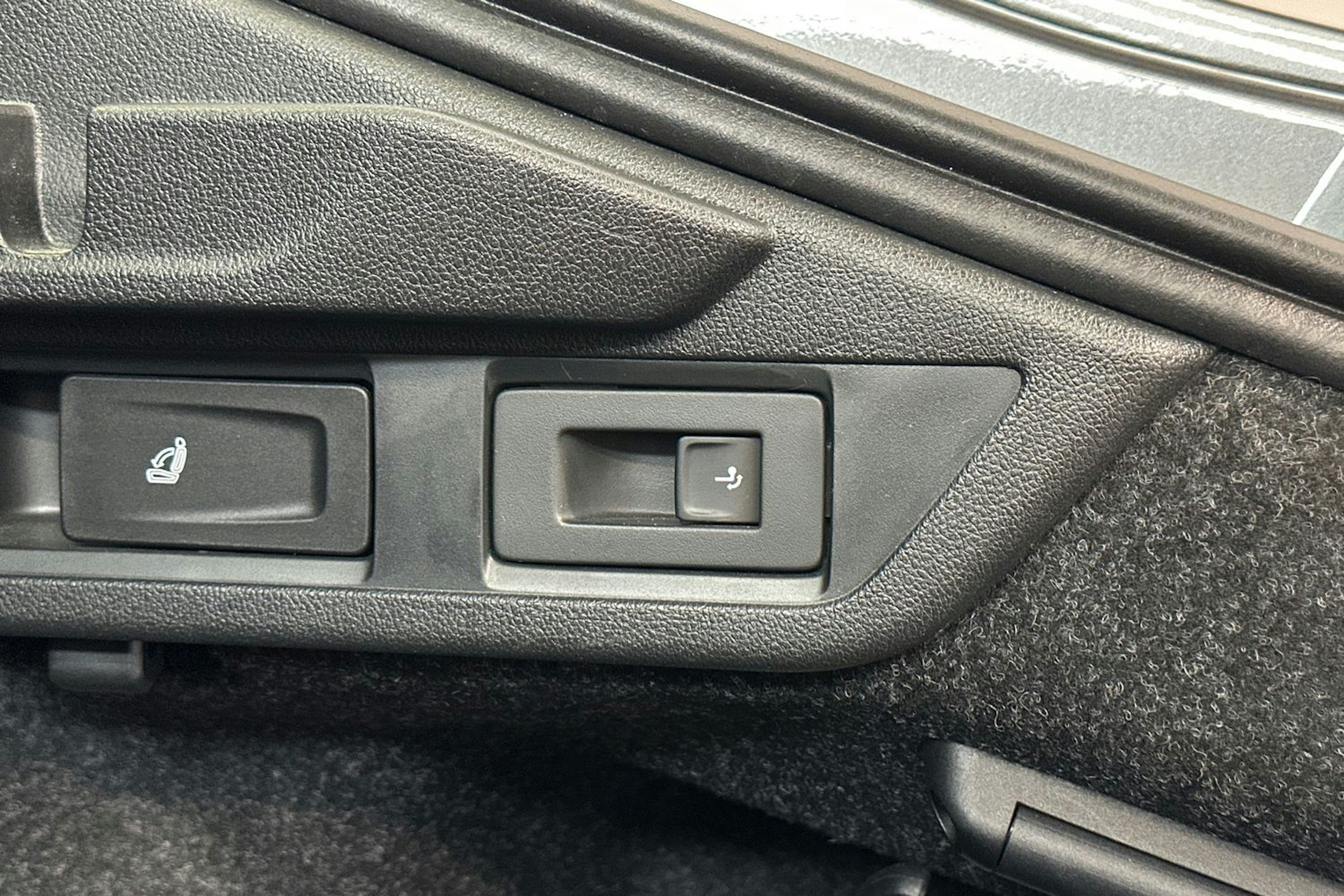 Harmaa Skoda OCTAVIA 2022 kuva 18.