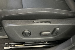 Harmaa Skoda OCTAVIA 2022 kuva 21.
