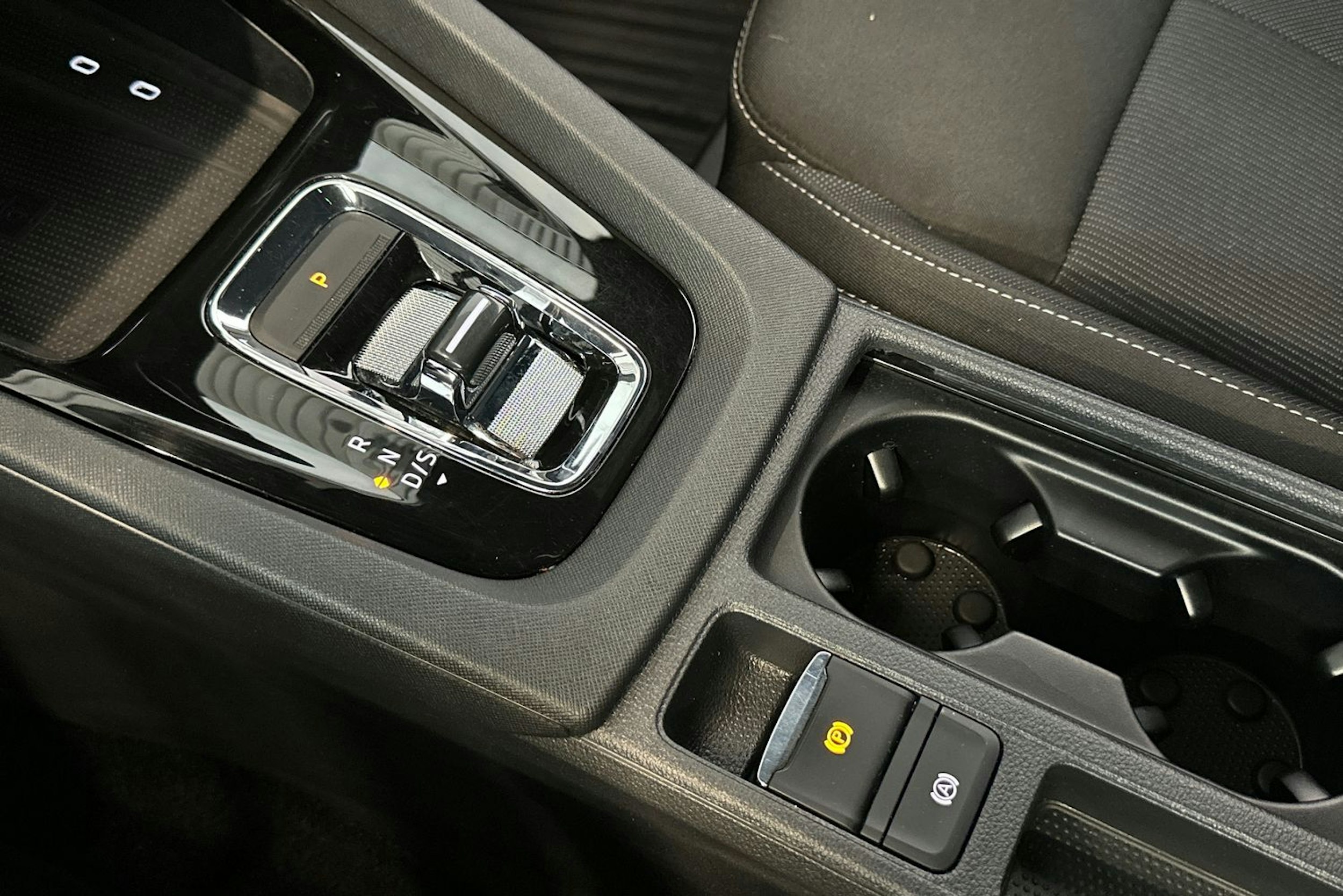 Harmaa Skoda OCTAVIA 2022 kuva 27.