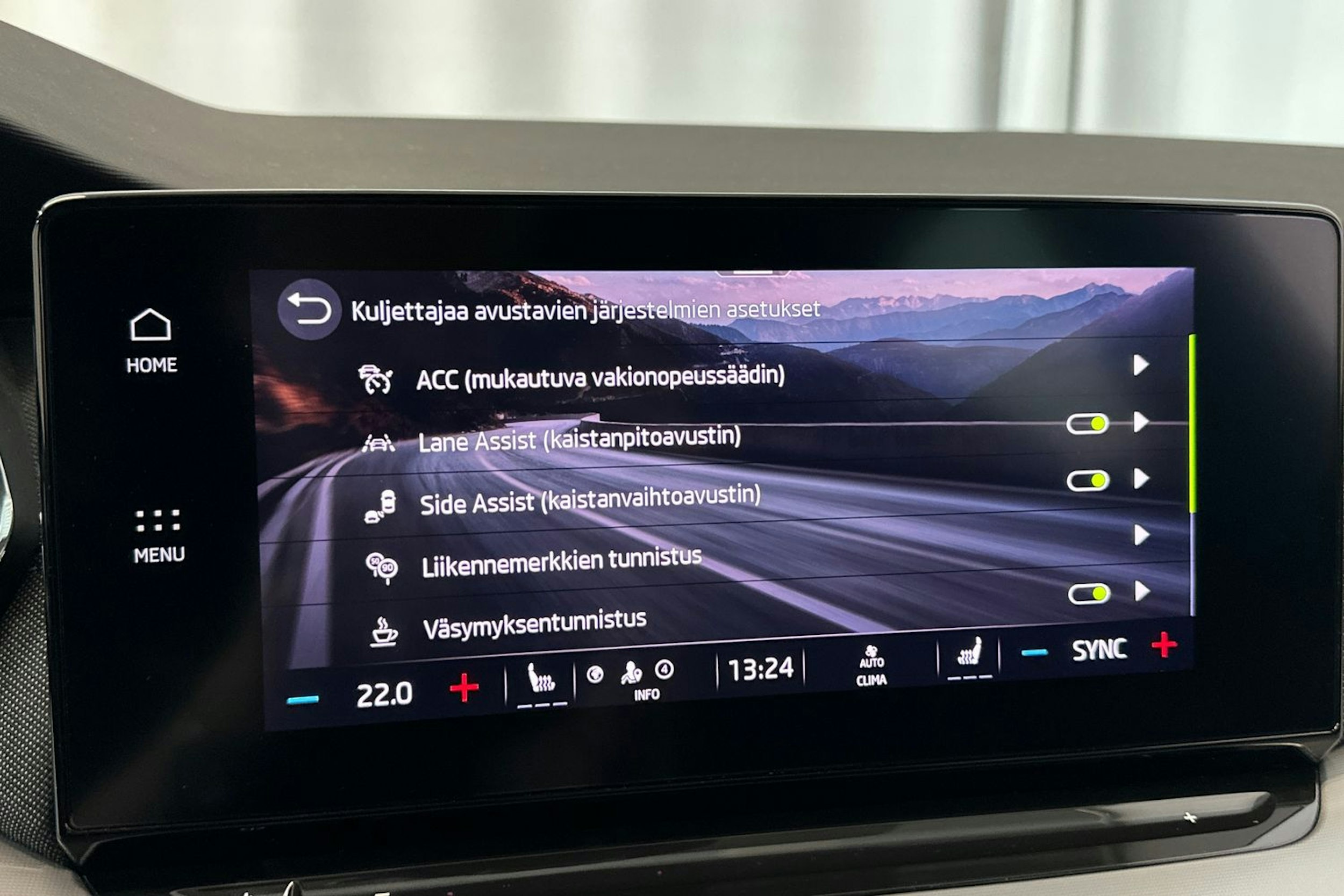 Harmaa Skoda OCTAVIA 2022 kuva 30.