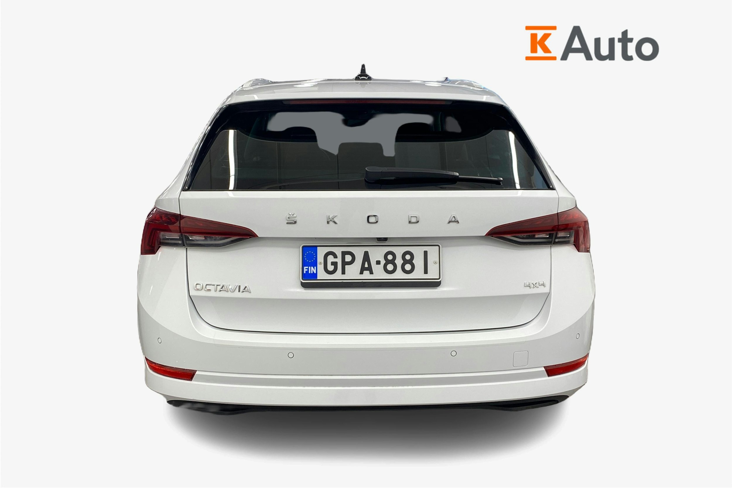 Valkoinen Skoda OCTAVIA 2022 kuva 3.